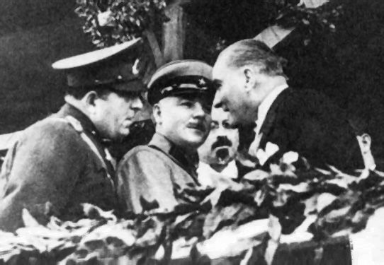 Klim Voroşilov ve Atatürk